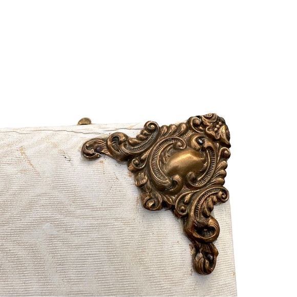 Antique Victorian Wood Leather Album Cherubs Ormolu Latch Accents Cabinet Cards - Picture 5 of 16